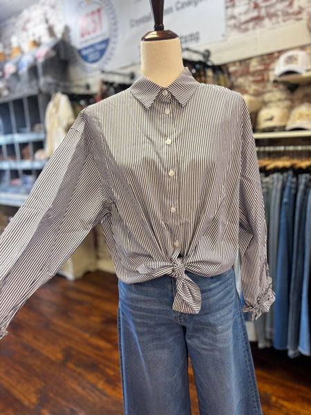 Nine to Five Button Down