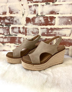 Corky’s Taupe Freddie Wedge