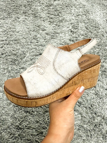 Corky’s Most Wanted-Cream Crackle